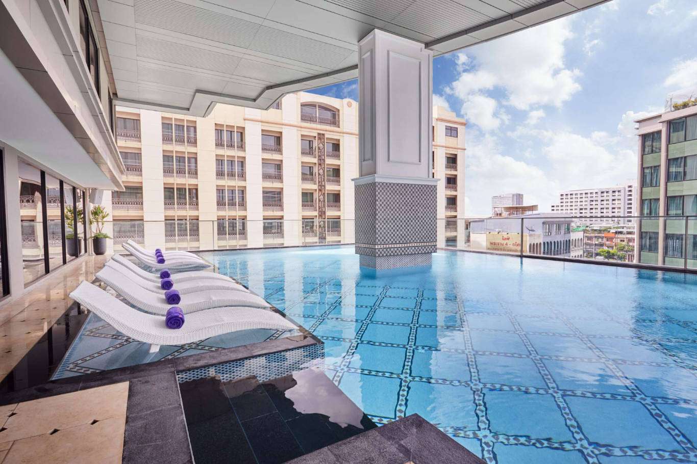 Valia Hotel Bangkok - Careers