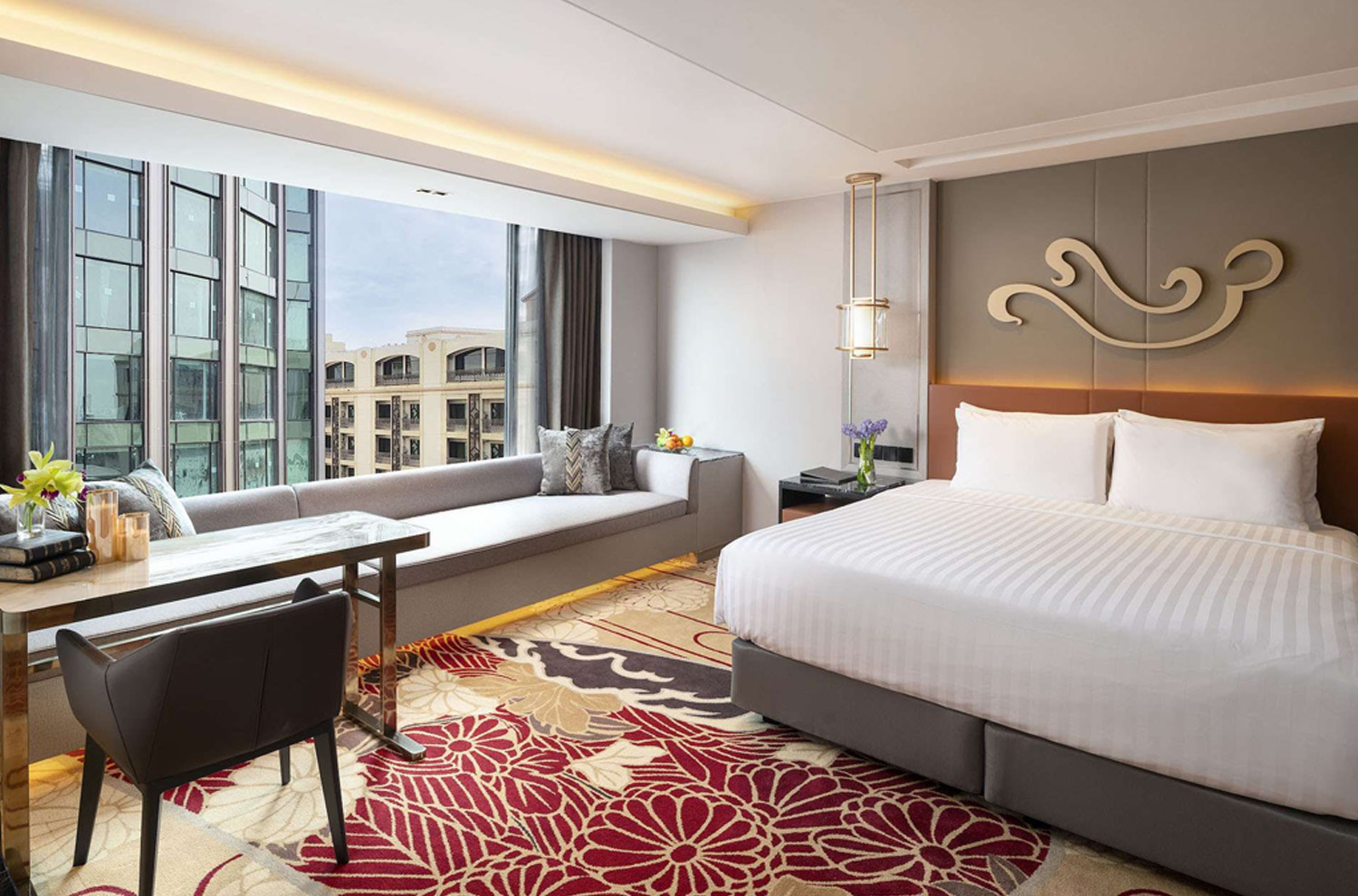 Hotel Suites Bangkok Ideal for Families and Business Stays