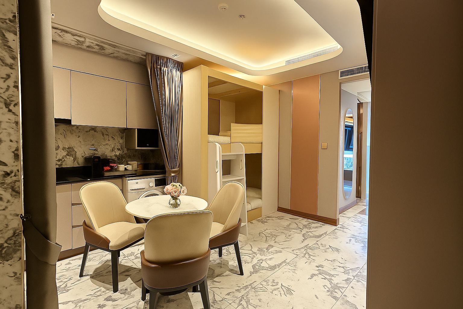 JUNIOR FAMILY SUITE