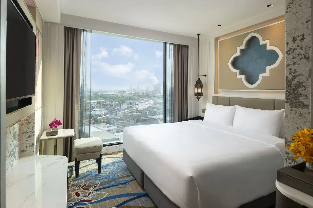 JUNIOR FAMILY SUITE